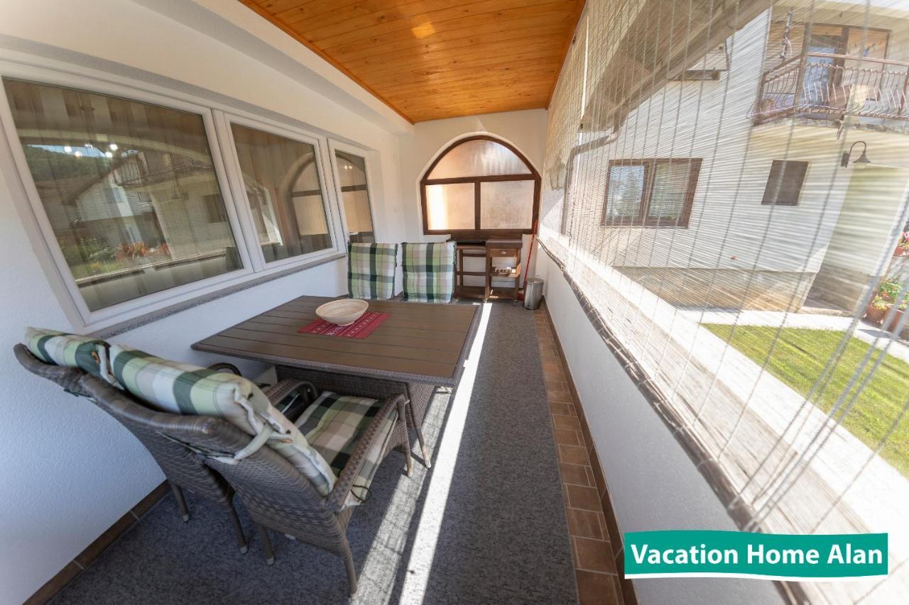 Vacation Home Alan Kulen Vakuf Exterior photo